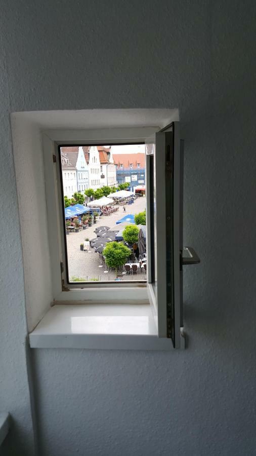 Marktplatz Ferienwohnung Gunzburg Bagian luar foto